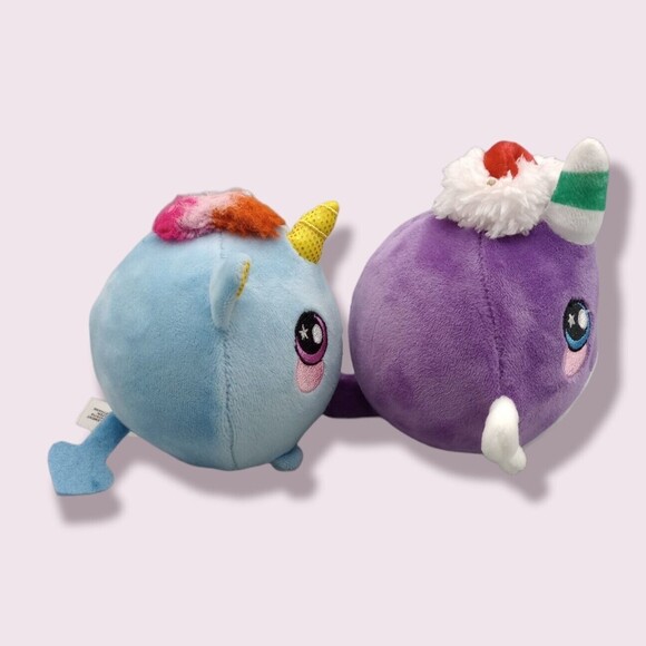 Squeezamals Nellie Narwhal 3.5" Plush Sea Unicorn Holiday Scented Claries + 1 - Picture 4 of 8